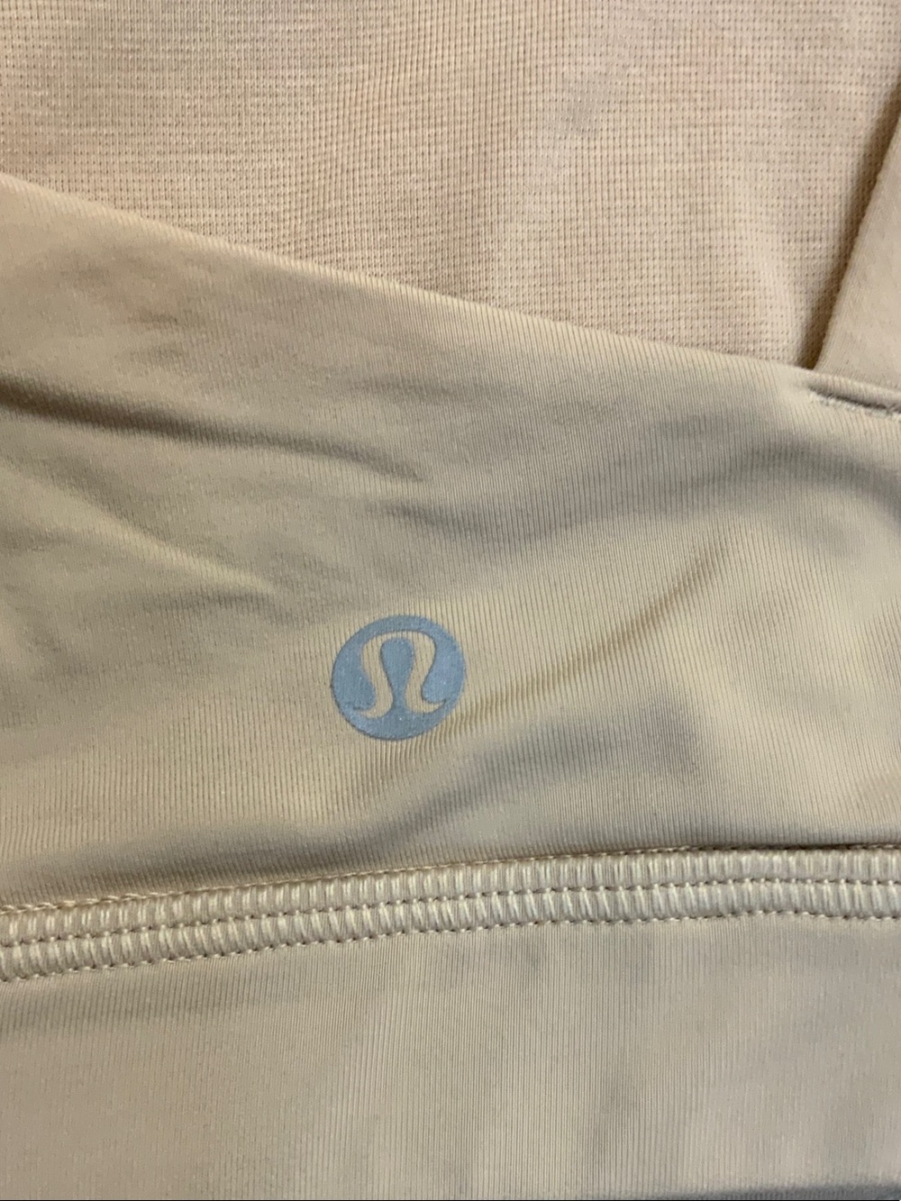 lululemon athletica Energy Bra in Crepe - Picture 3 of 4